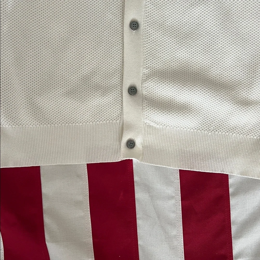 White Short Sleeve Button-Up Shirt - Picture 4 of 7